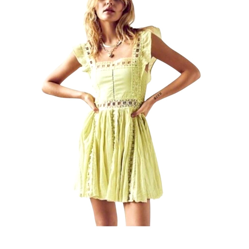 Free People Verona Cotton Crochet Ruffles Smocked Mini Dress Size Medium Green